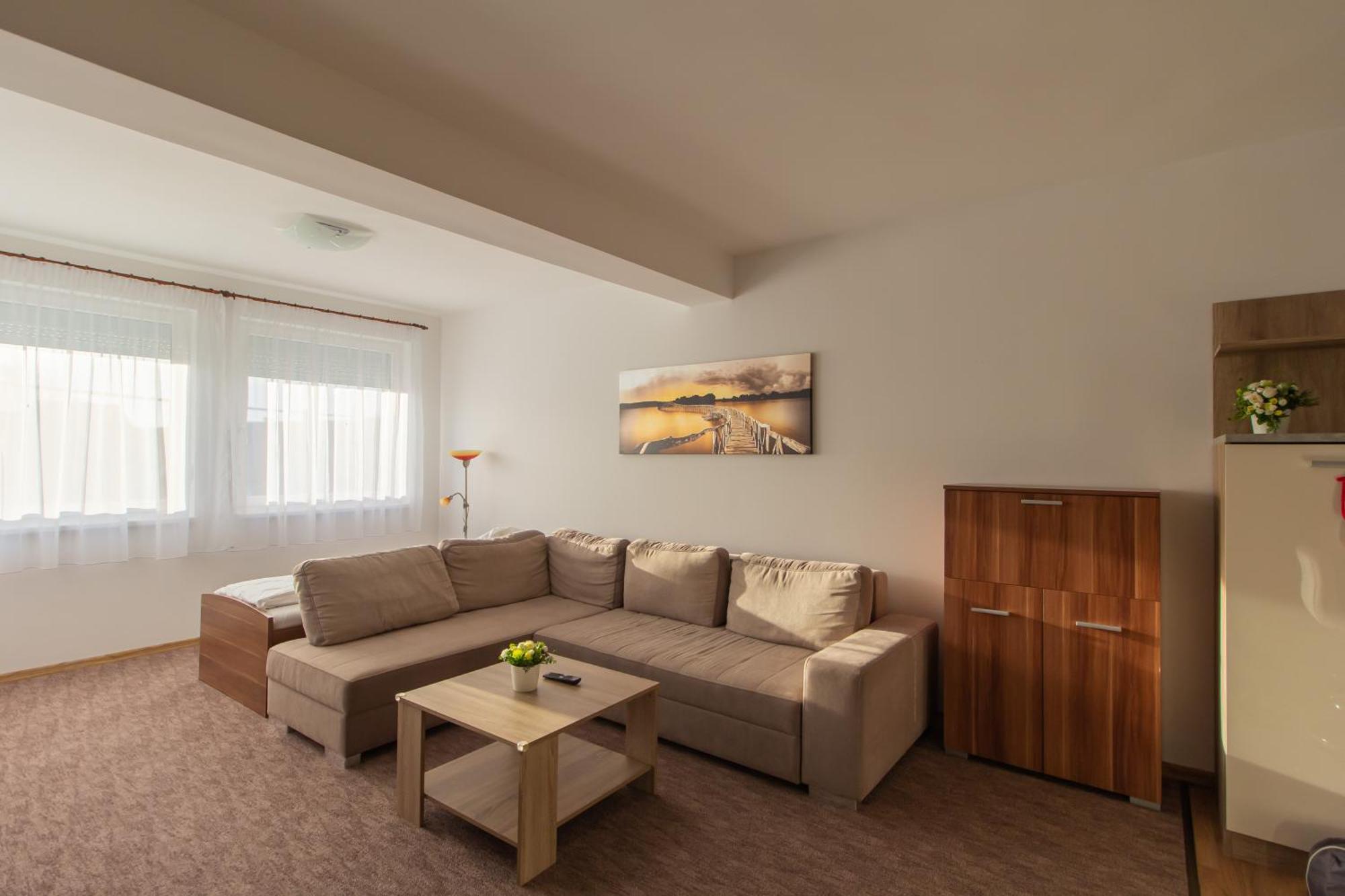 Deli Terasz C Apartman Free Parking, Self-Check-In Anytime Győr Kültér fotó