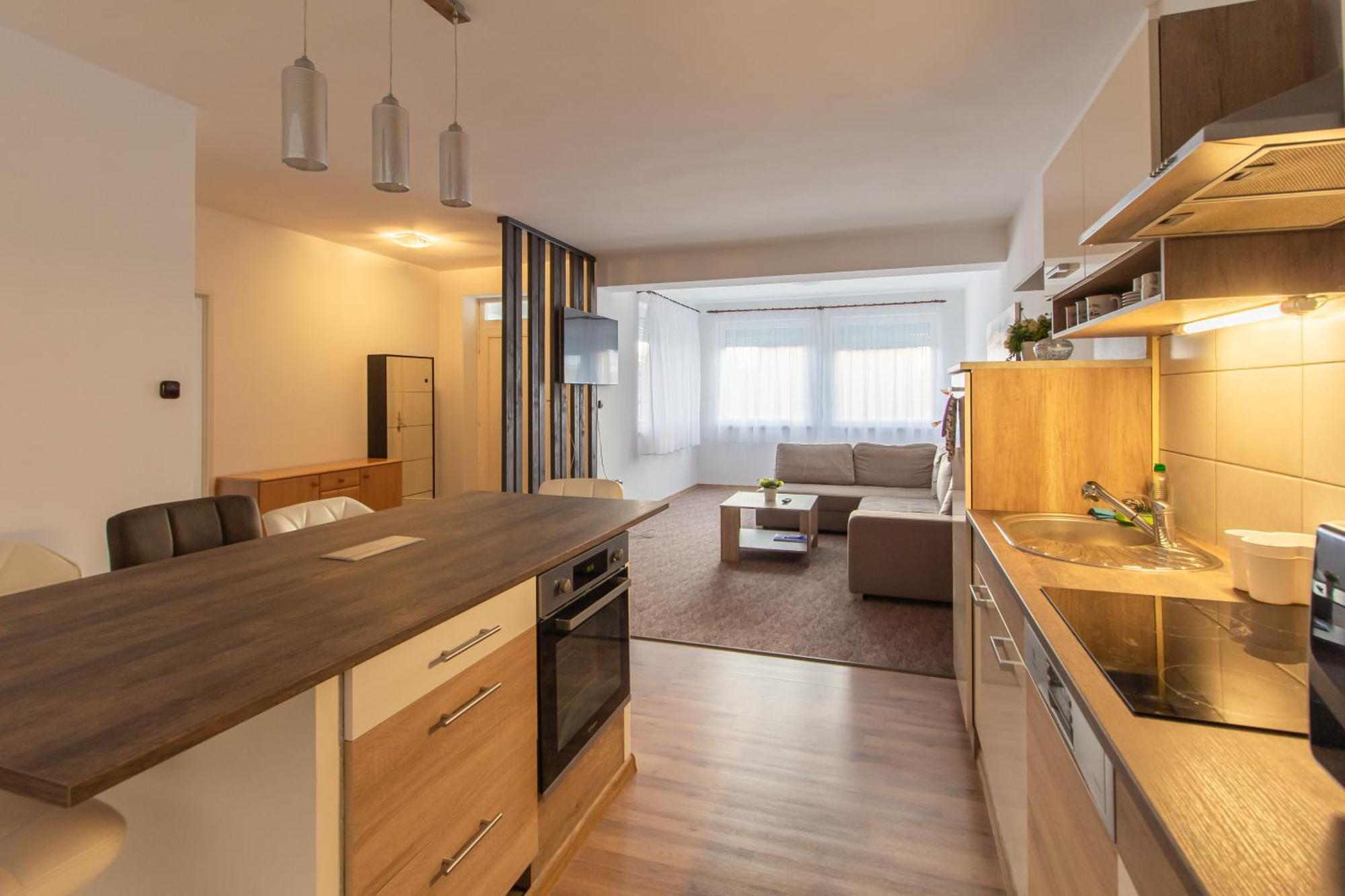 Deli Terasz C Apartman Free Parking, Self-Check-In Anytime Győr Kültér fotó