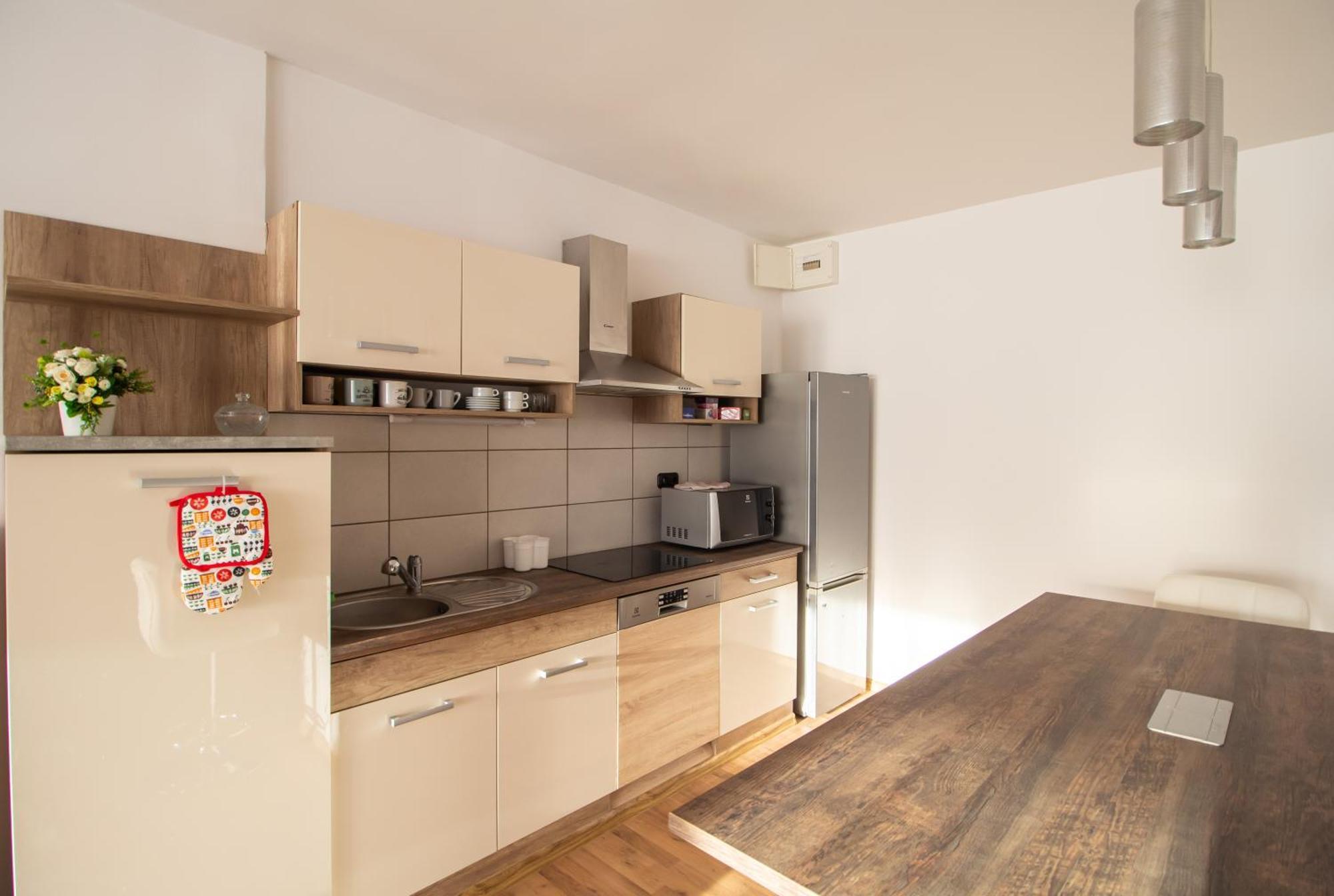 Deli Terasz C Apartman Free Parking, Self-Check-In Anytime Győr Kültér fotó