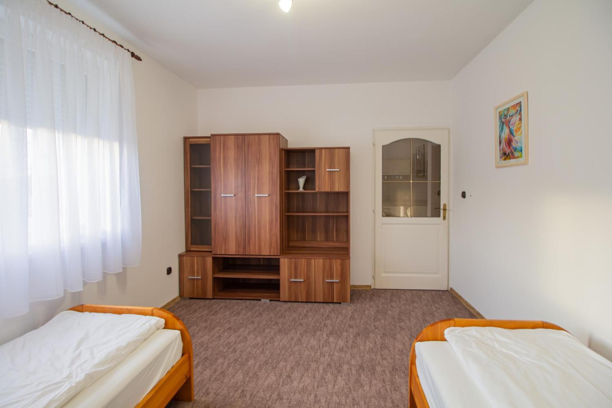 Deli Terasz C Apartman Free Parking, Self-Check-In Anytime Győr Kültér fotó